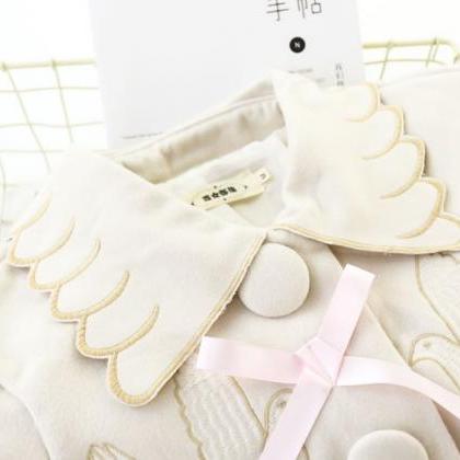 J-fashion Cute Pigeon Wings Embroidery Winter Coat..