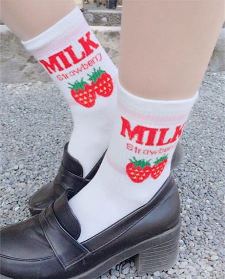 [1 Pack 2pcs ] Kawaii Cute Strawberry Milk Pattern Socks Lk17091124
